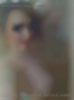 Looking naked mature women for single females or coupled.